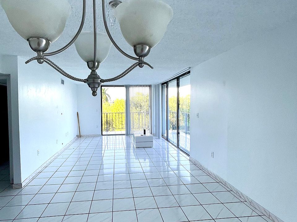 Large dining area and living room