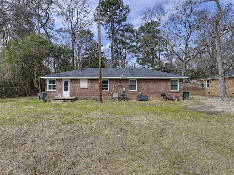 3300 Margrave Rd #B — Photo 21