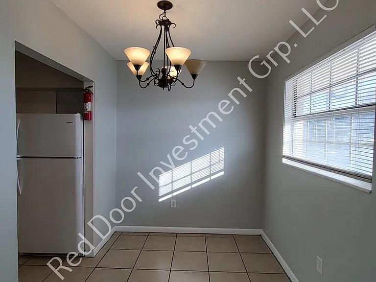 706 W Dixie Ave #2 — Photo 3