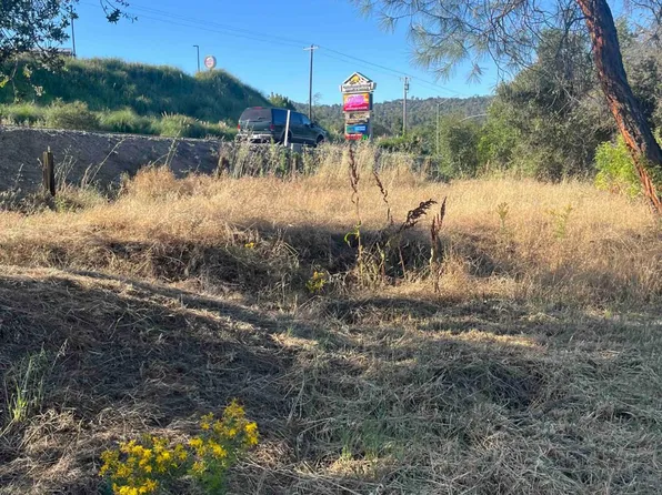 45990 Hawk Ln, Coarsegold, CA 93614
