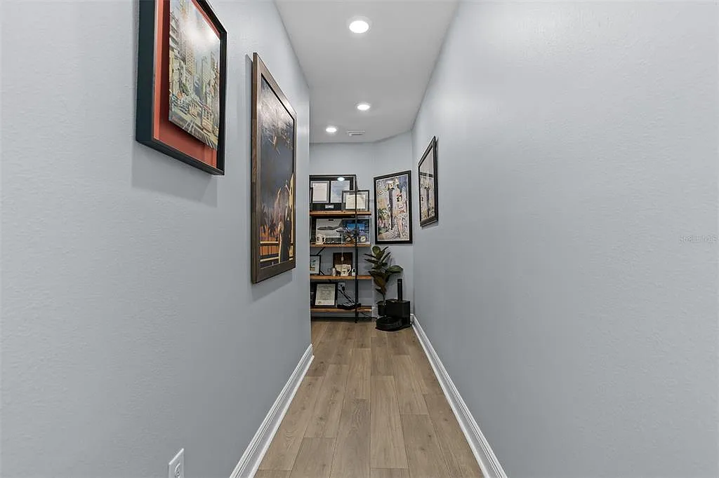 2 bed, 2.5 bath, 1493 sqft, $4,200 — Photo 3