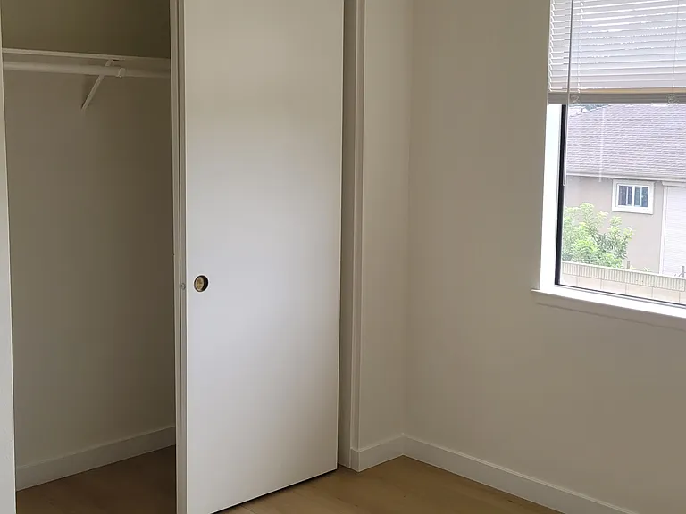 17924 Redwood Ave — Photo 23