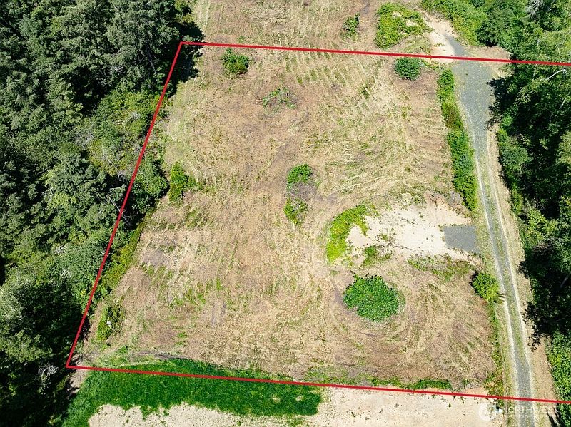 3rd image of 10501 Pearl Lane