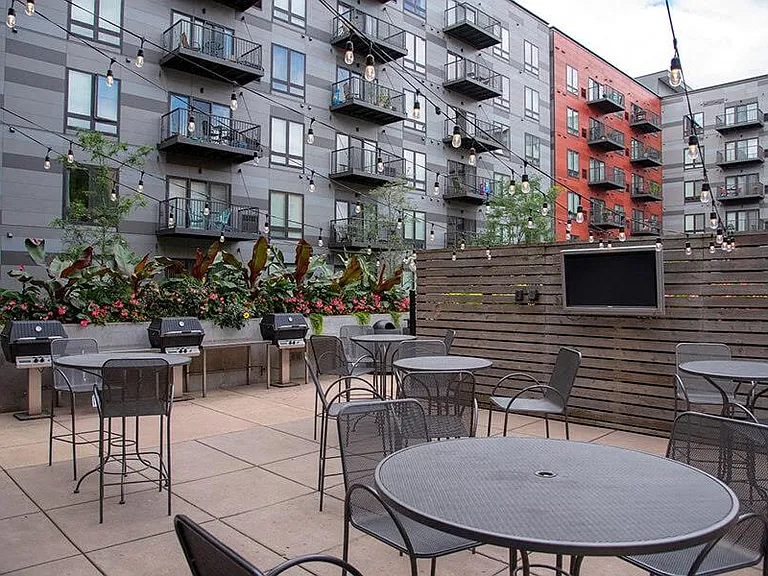 Third North Apartments — Photo 2