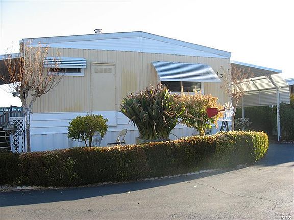 3rd image of 43 Club View Drive UNIT AEJ