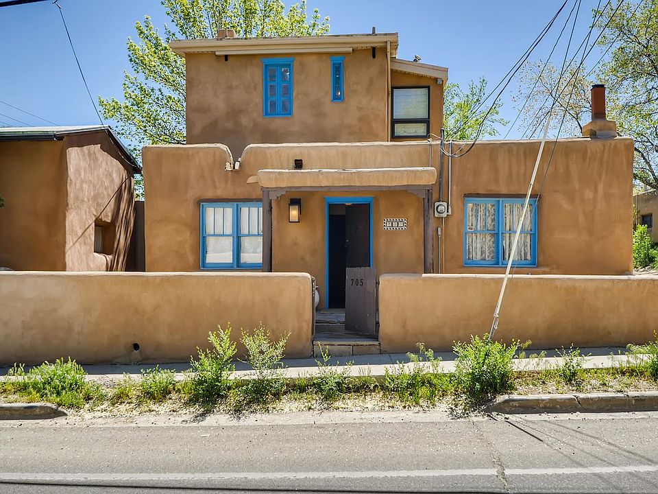 1st image of 705 Galisteo St