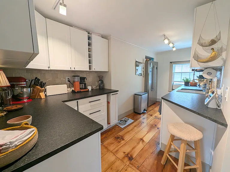 164 Danforth St #3 — Photo 10