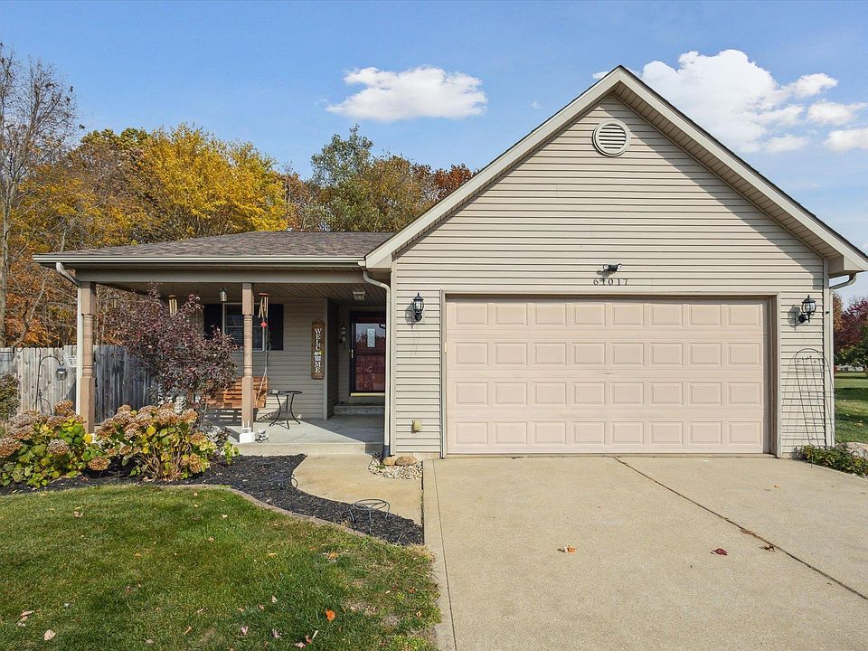 1st image of 61017 Waterwood Ln