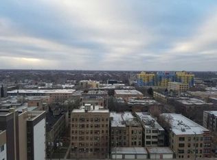 5445 N Sheridan Rd APT 302, Chicago, IL 60640