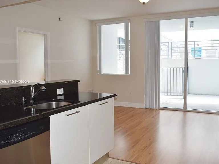 3339 Virginia St #207 — Photo 13