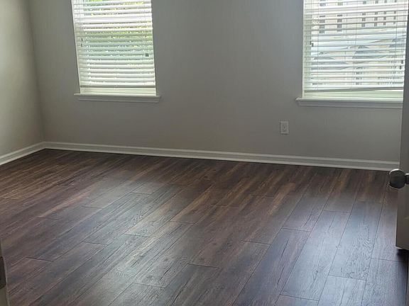 5th image of 157 Leese Dr