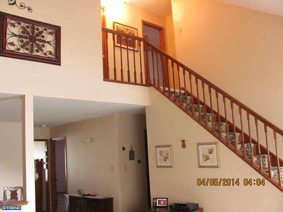 5th image of 2 Long Meadow Ct