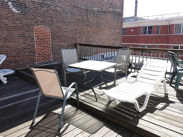 356 1st St #4F — Photo 17