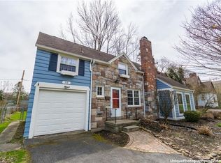 32 Pickford Dr, Rochester, NY 14618
