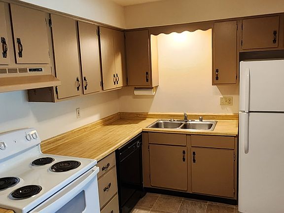 3rd image of 4929 Hampshire Close APT 4