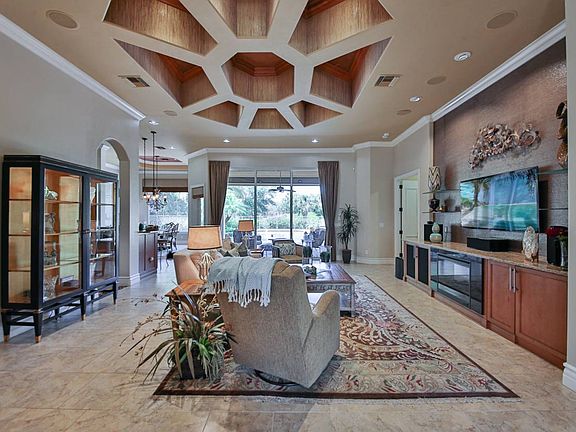 4th image of 6841 Lakewood Isle Dr