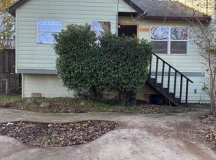11901 SE Schiller St #A, Portland, OR 97266