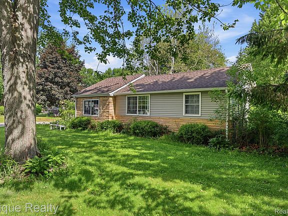 2nd image of 3652 Norman Rd