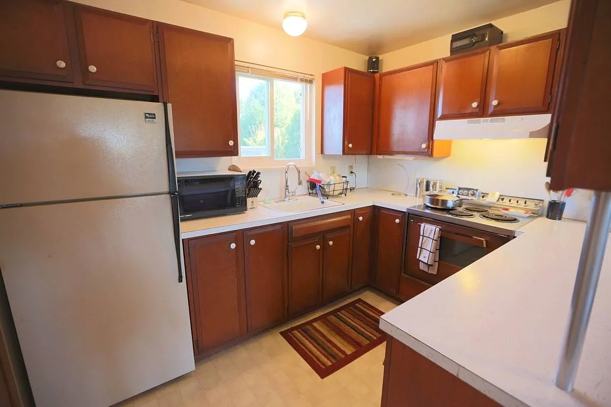 2707 W Jameson St — Photo 2