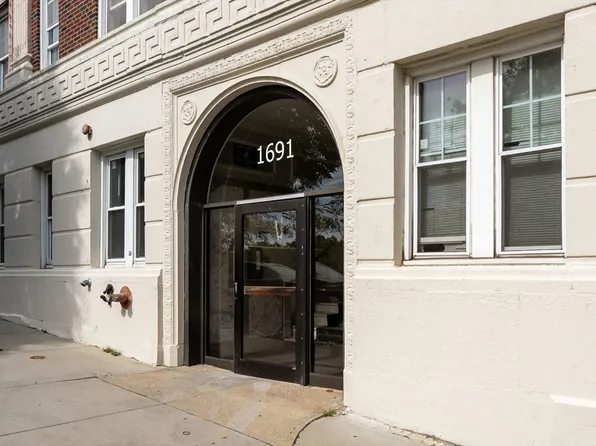 1691 Commonwealth Ave APT 31, Brighton, MA 02135
