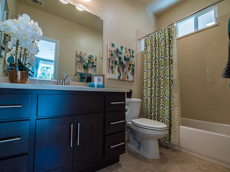 2nd Bathroom