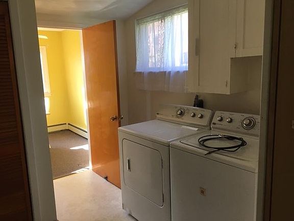Washer/Dryer in unit