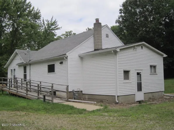 16752 Ten Mile Rd, Battle Creek, MI 49014