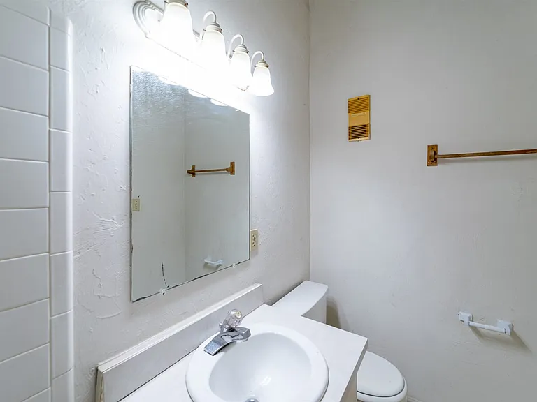 1349 Rumba Ln — Photo 15