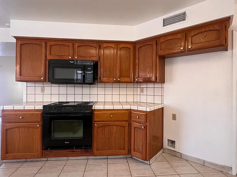 479 E Alluvial Ave #103 — Photo 14