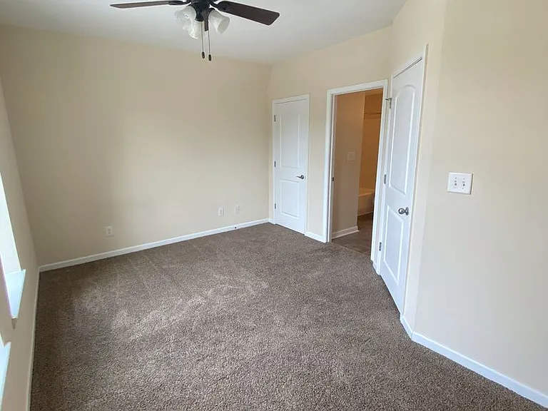 11 Maverick Dr — Photo 27