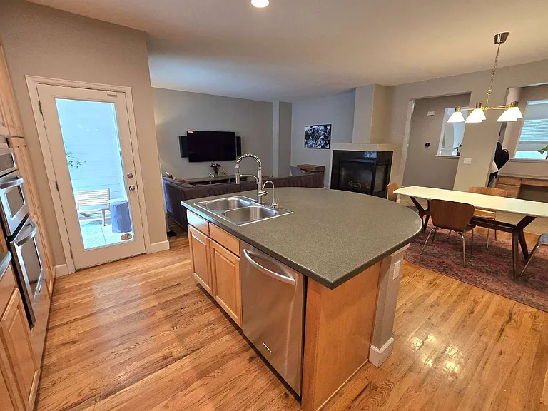 3801 S Dayton St — Photo 8
