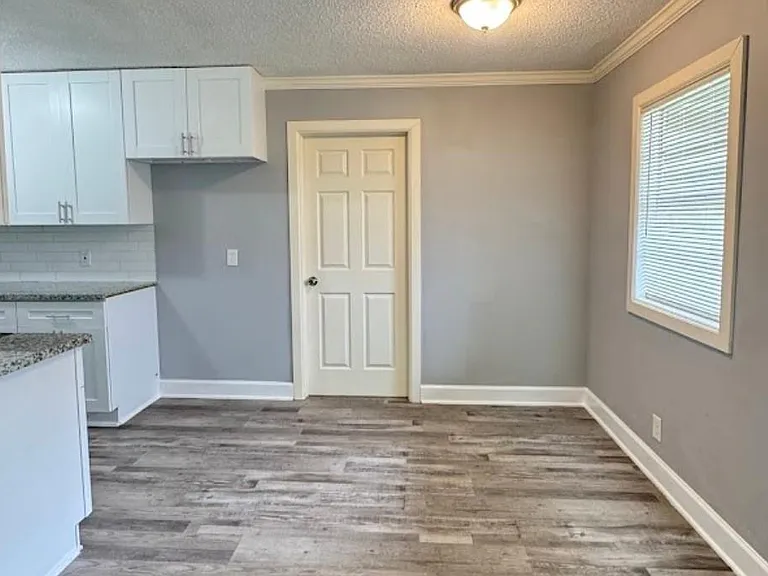 1819 Lincoln Dr — Photo 9