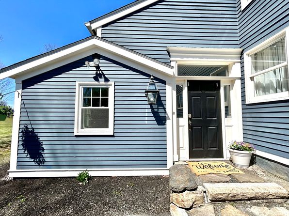 70 Exeter Rd, Kingston, NH 03848