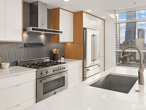 5th image of 1420 Terry Avenue #1801