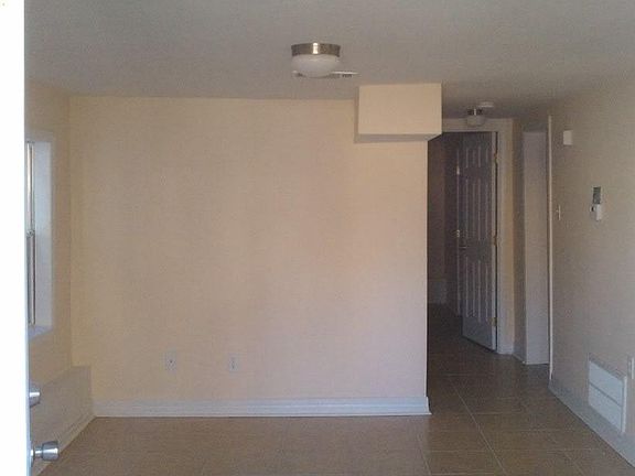 2nd image of 2117 Fern St #A