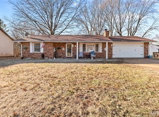 42 Duke Dr, Maryville, IL 62062