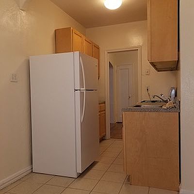 3rd image of 4119 41st St APT 6H