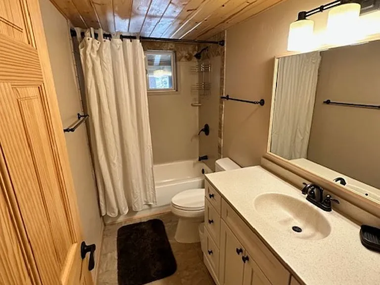 1150 Lindberg Ave — Photo 10