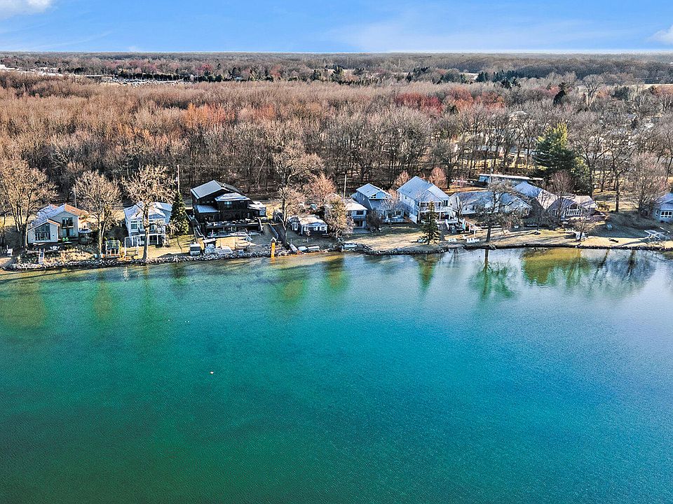 2nd image of 3608 E Shore Dr