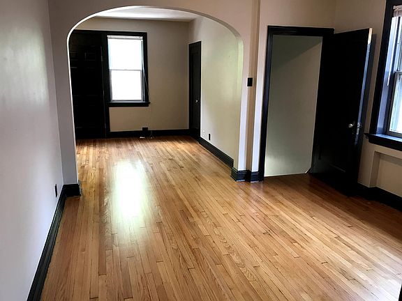 2nd image of 3732 Keokuk St #2F