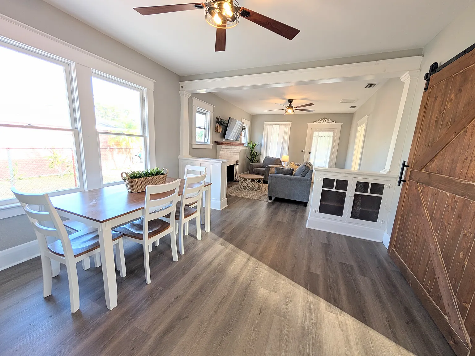 3 bed, 1200 sqft, $3,600 — Photo 2
