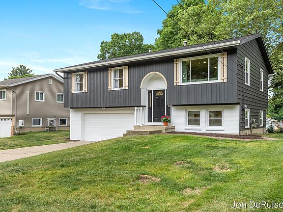 2nd image of 990 72nd St SE