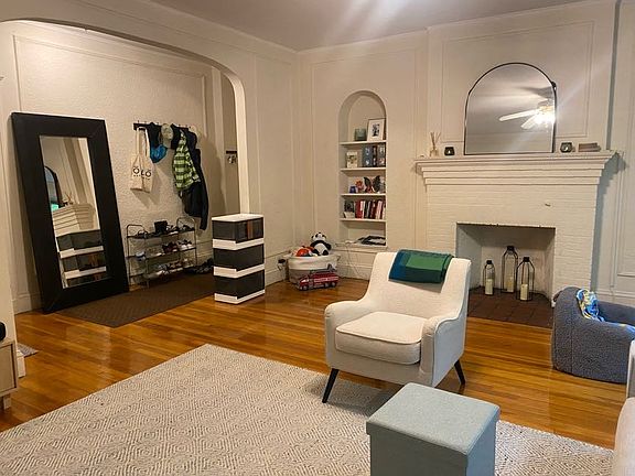 Living room/entrance