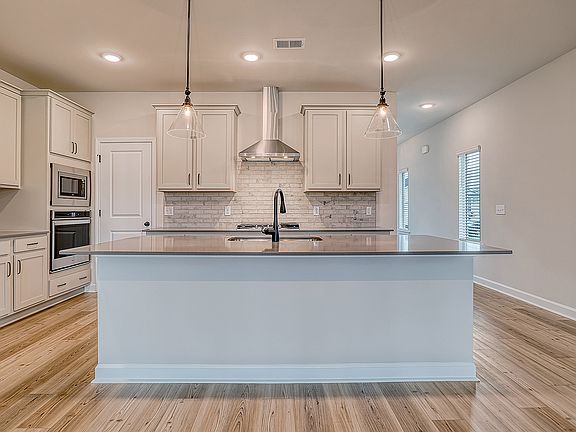 Woodwinds at Cane Bay - Washington Interior Image 2