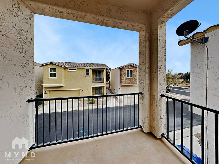 17694 W Mandalay Ln — Photo 21