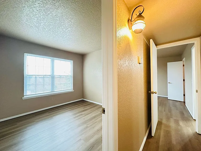3200 W Britton Rd #19 — Photo 12