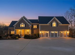 87 Carsons Creek Dr, Dawsonville, GA 30534