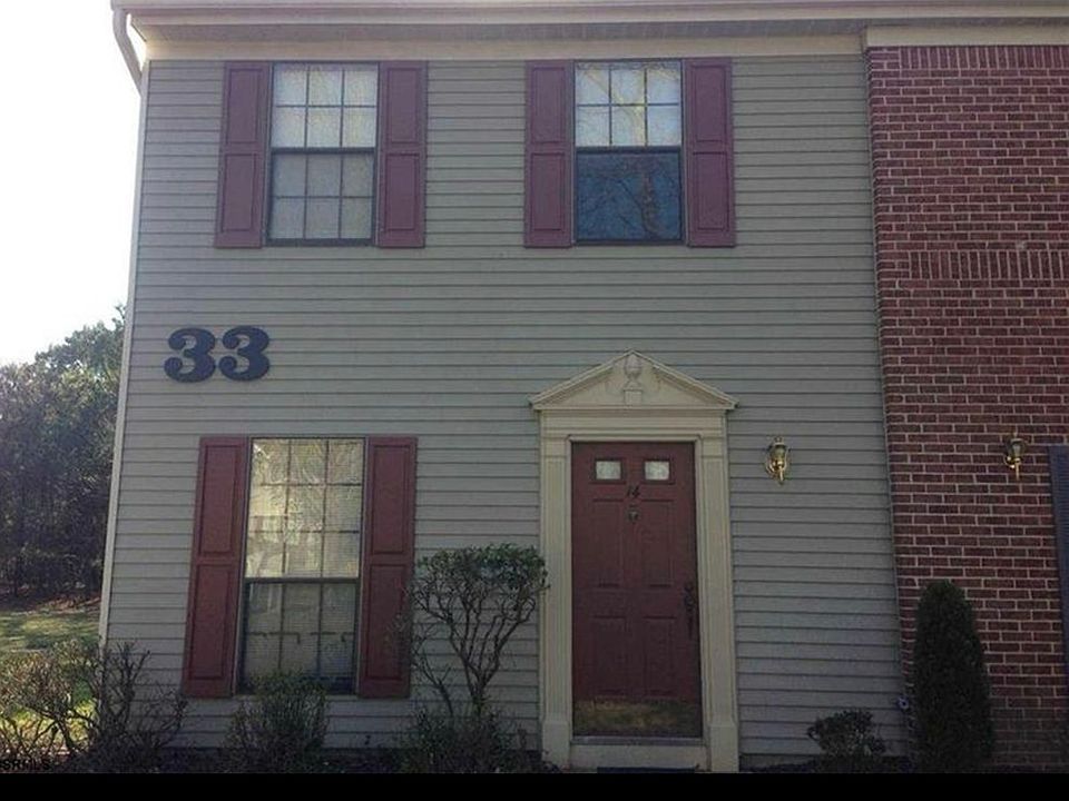 1st image of 14 Cheshire Dr #14