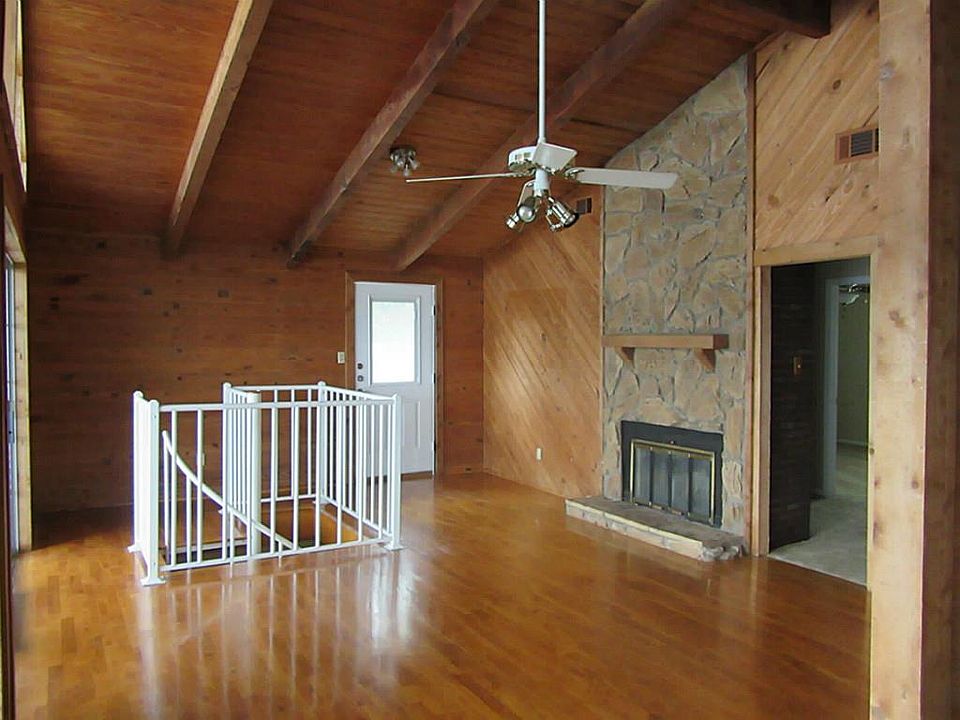 1st image of 13470 Snow Ln