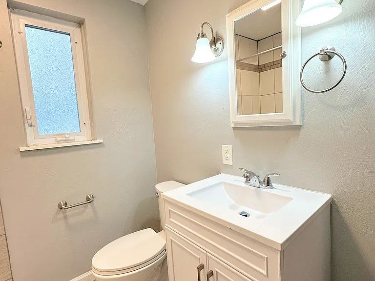2652 Santa Barbara Dr — Photo 12